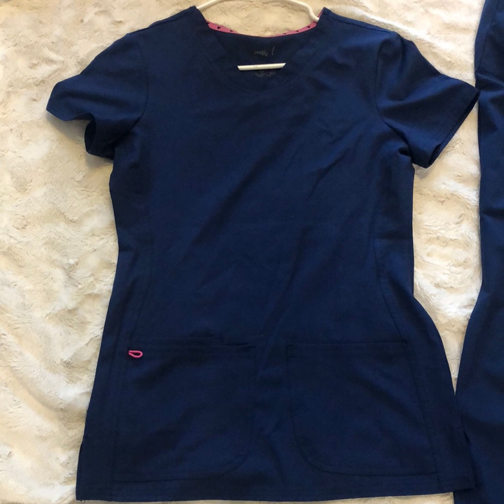 Navy blue scrub top!